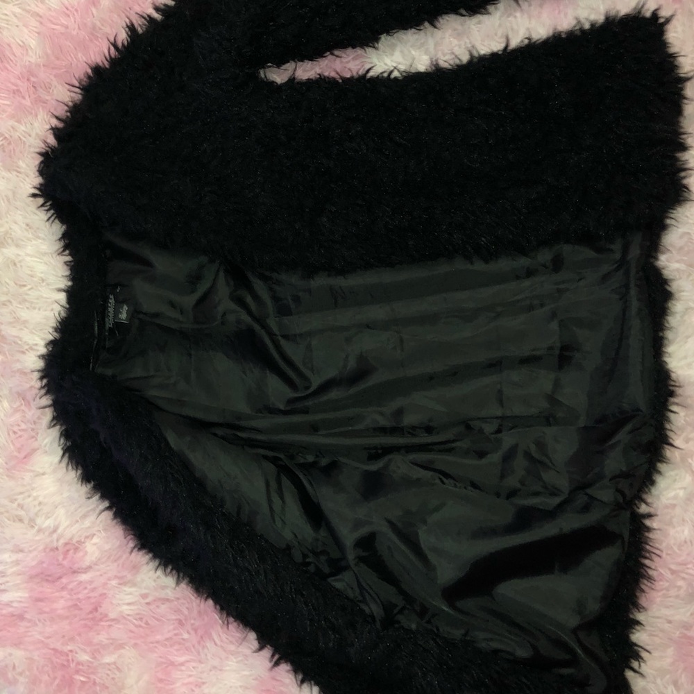 Furry jacket - Picture 2 of 3